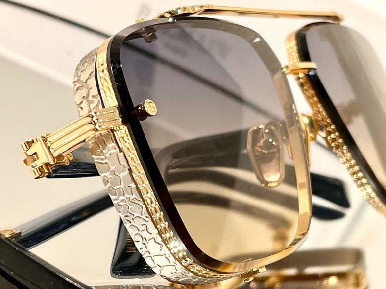 Picture of Balmain Sunglasses _SKUfw44936313fw